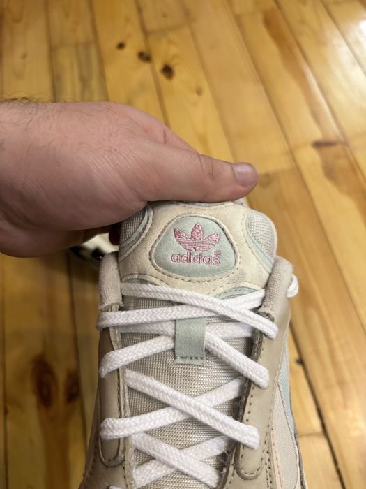 Incaltaminte Adidas YUNG femei marimea 38 2/3 stare buna