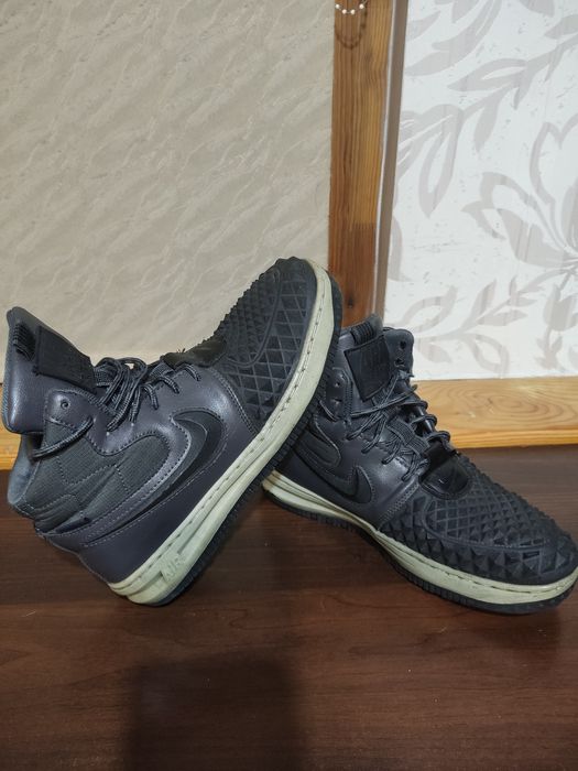 Продам зимние кроссовки