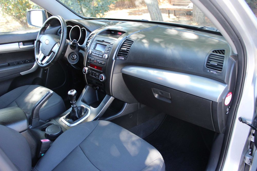 KIA SORENTO  2.2 CRDI 200 кс. нов внос - обслужена