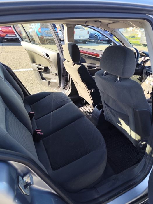 Opel Astra H 1,6 benzina