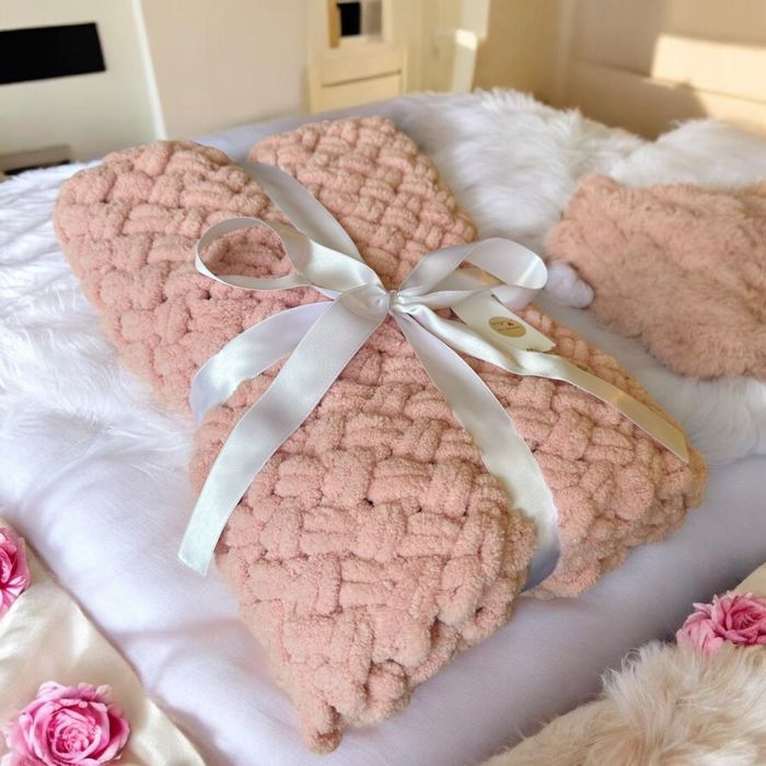 Ръчно плетено одеяло