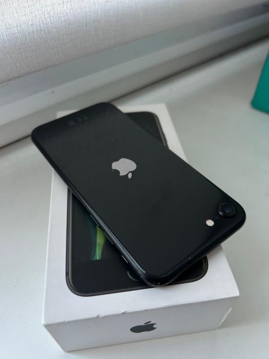 Айфон Se 2 (2020)