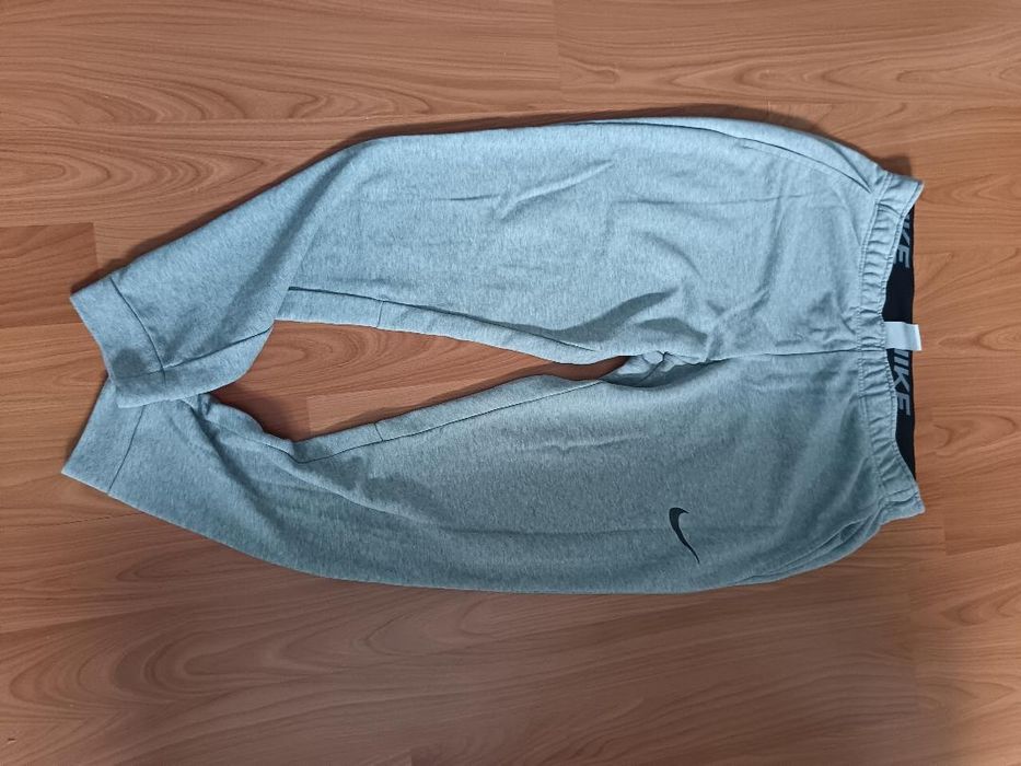 Pantaloni Nike Gri