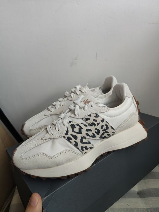New Balance 327 sneakers culoare offwhite cu model leopard mărimea 36.5 noi originali