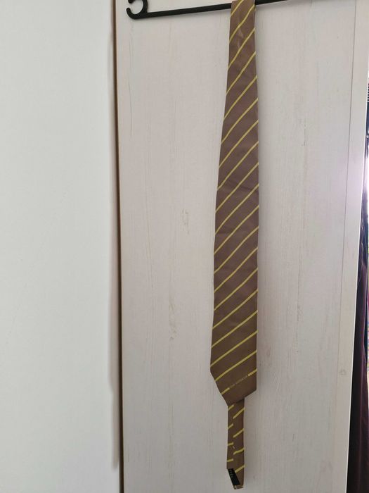 Cravata Louis Vuitton, kaki cu galben, 100% matase