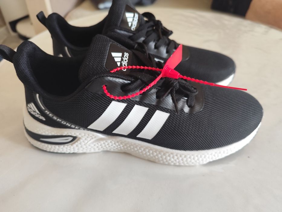Продам кроссовки  Adidas