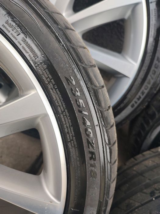 Vând Set Jante Aliaj 5x112+Cauciucuri 235/40/R18 Vara Passat CC Golf