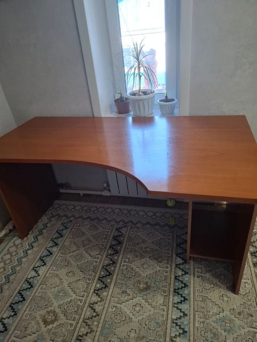 Продам стол самовывоз