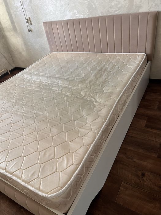 Отдам матрас даром