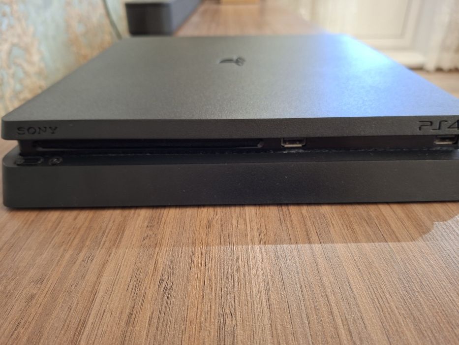 PS4 Slim + Майнкрафт + Plants vs. Zombies  + з