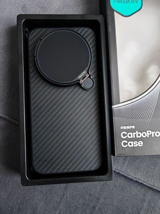 Pachet Premium Xiaomi 17 Ultra: Husă Aramidă Nillkin CarboProp + Încărcător Original 90W