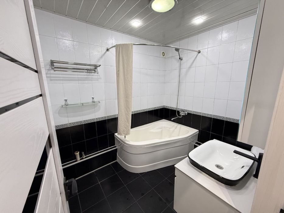 Ассалому Аллайкум Вокзал 3 хоналик квартира Сотилади евро ремонт килин