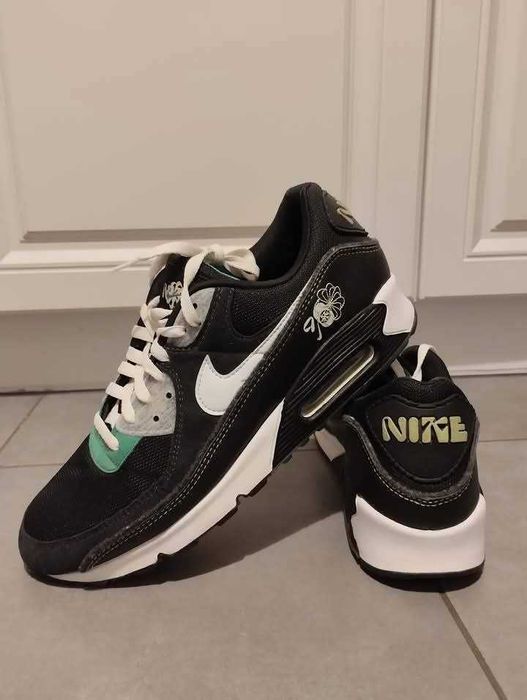 Nike Air Max 90, няколко чифта.