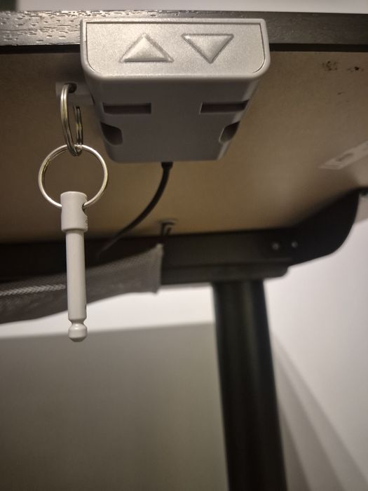 Birou BEKANT cu înălțime reglabilă electric, negru, 160x80