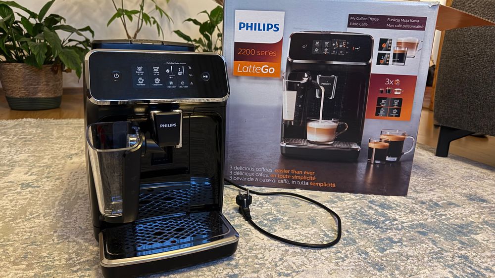 Espressor automat Philips EP2231/40, sistem LatteGo