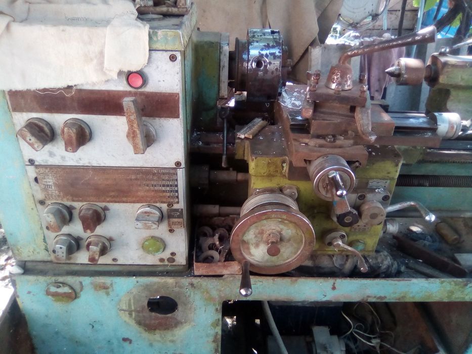 Станок токарный.16.б