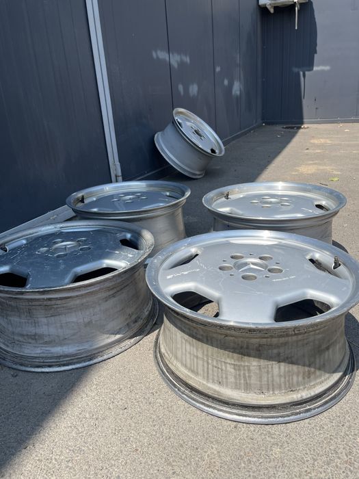 Продам Monoblok r17 разноширокие