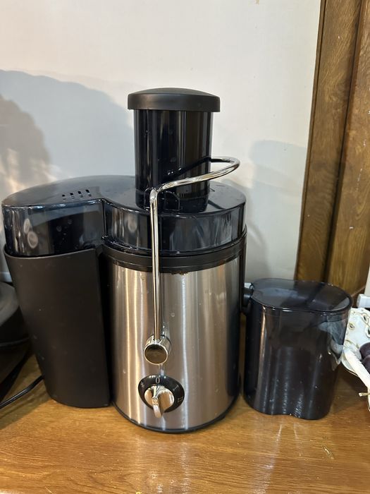 Продам новую соковыжималку