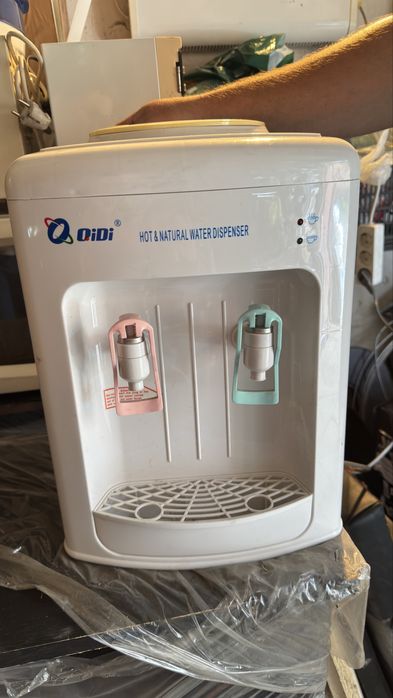 Продам диспенсер для воды