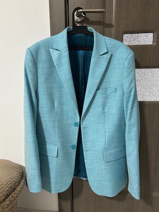 Costum elegant Exigent