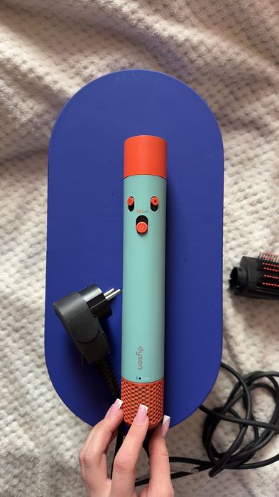 Маша dyson HS08 Airwrap