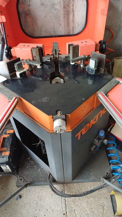 Машини за дограма