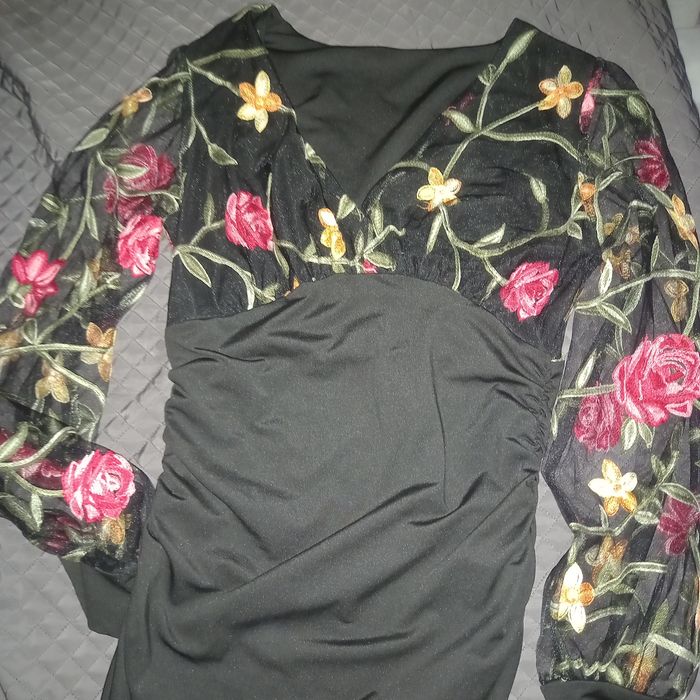 Продам кофточки разные