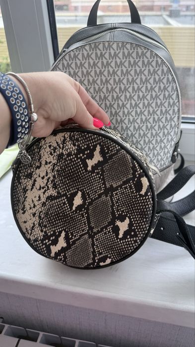Продам рюкзак MK оригинал и сумки кожа