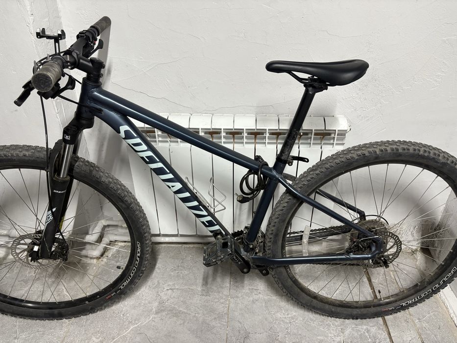 Продам велосипед Specialized Rockhopper 29 рама M