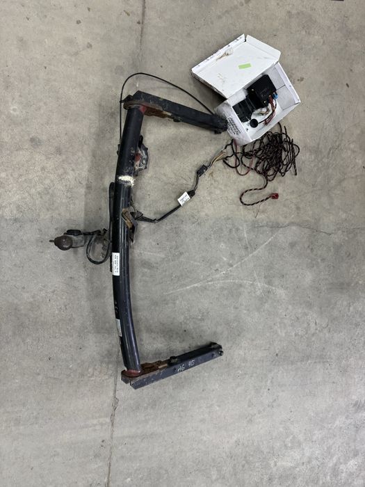 Продавам теглич за Ауди А6 AUDI А6 4g C7