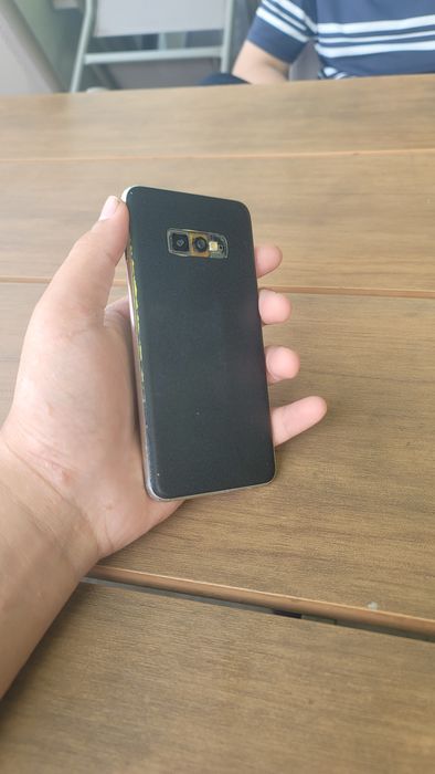 Samsung s10e sotiladi
