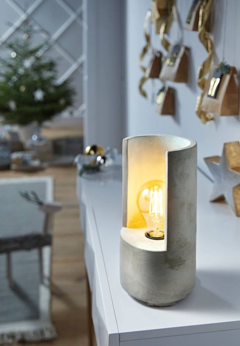 Монофоничната настолна лампа Eglo Lighting Lynton