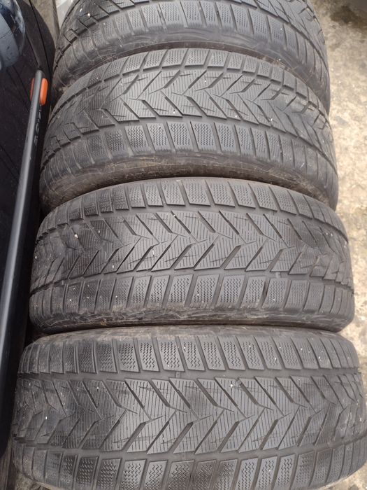 Перфектни 4бр.255/45/20 Vredestein dot4017