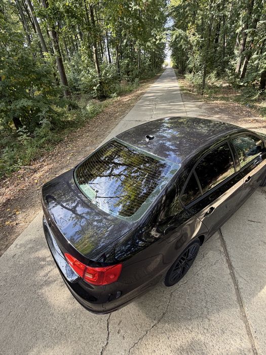 VOLKSWAGEN Jetta 2011 — imagine 2