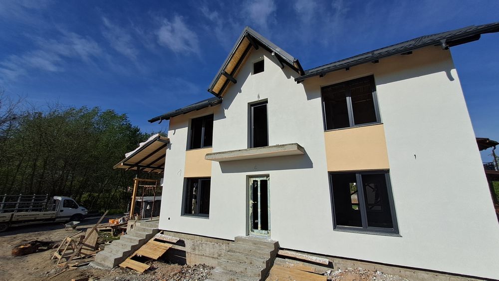 Magura,  Vila P+E