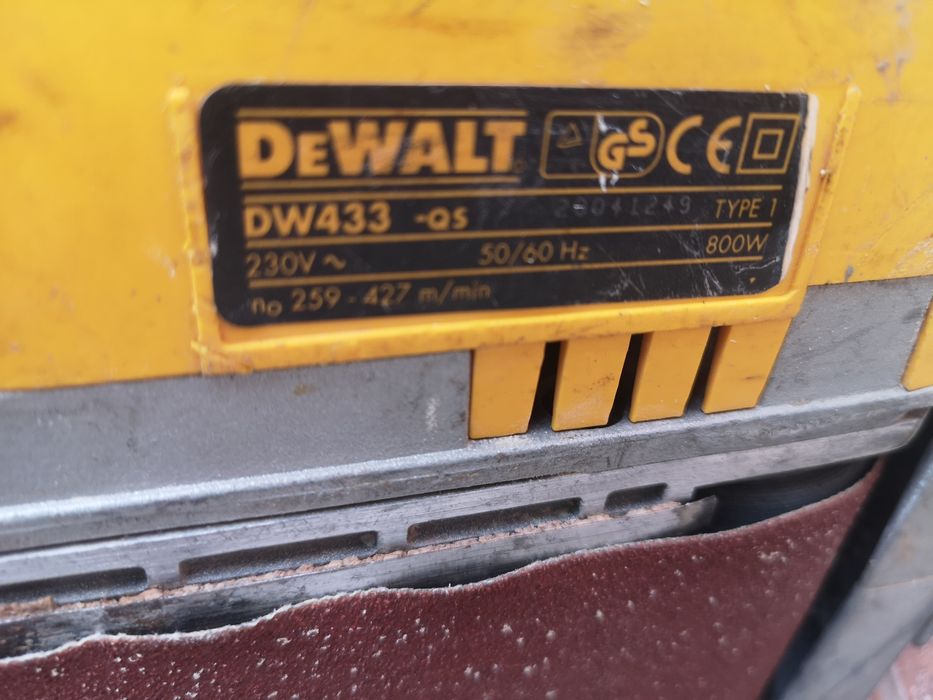 Лентов Шлайф De Walt dw433 800Wat 259/427м/s
