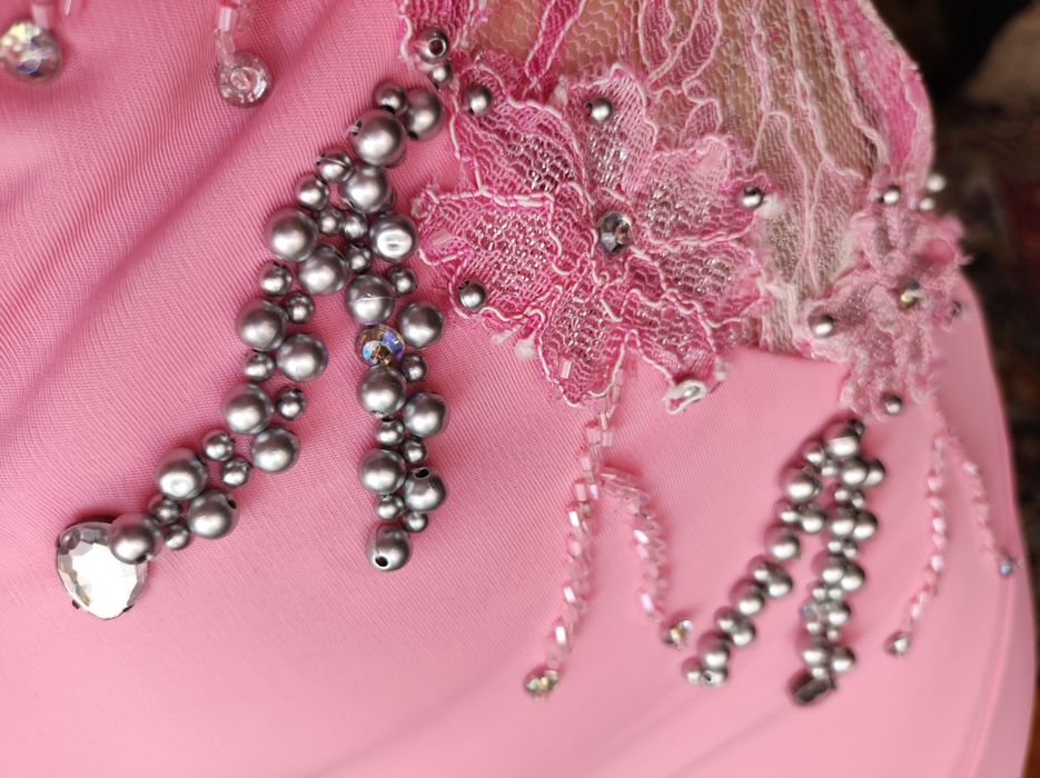 Ръчно изработена рокля по поръчка !