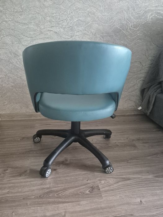 Продам кресло  для салона