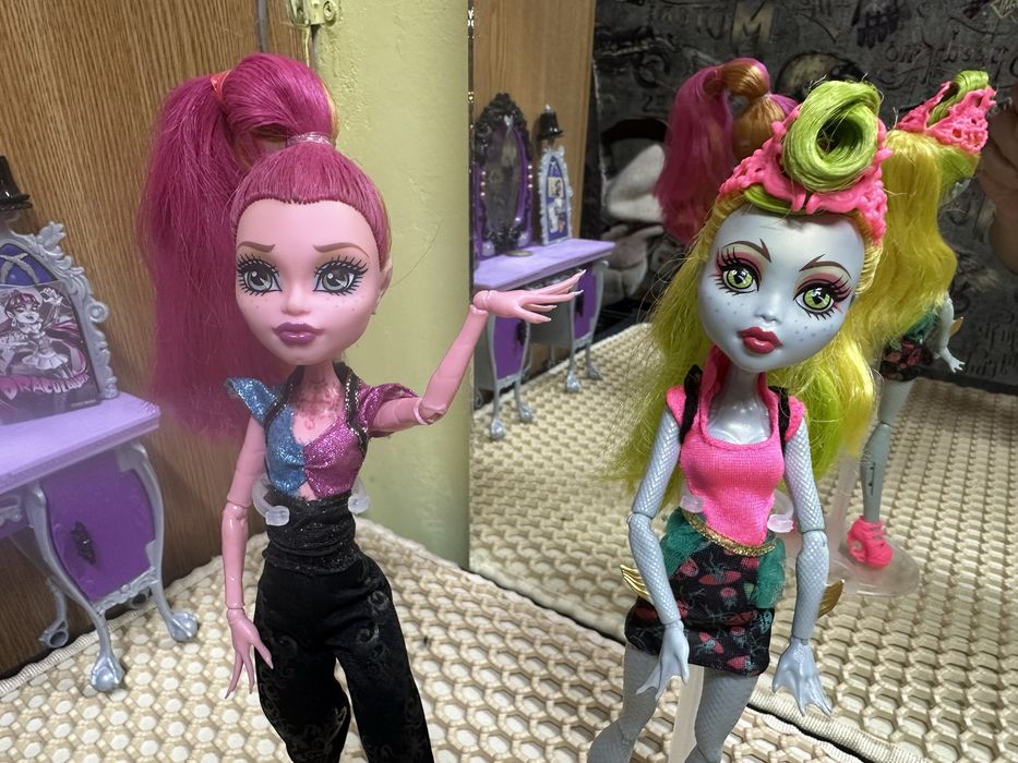 Продам кукол монстр хай!
