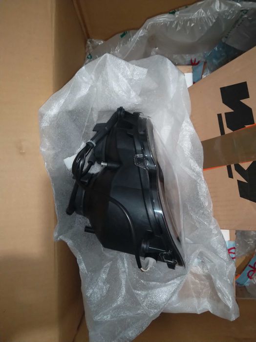 Фар за KTM 990, 950 Adventure и Super duke - нов, оригинален.