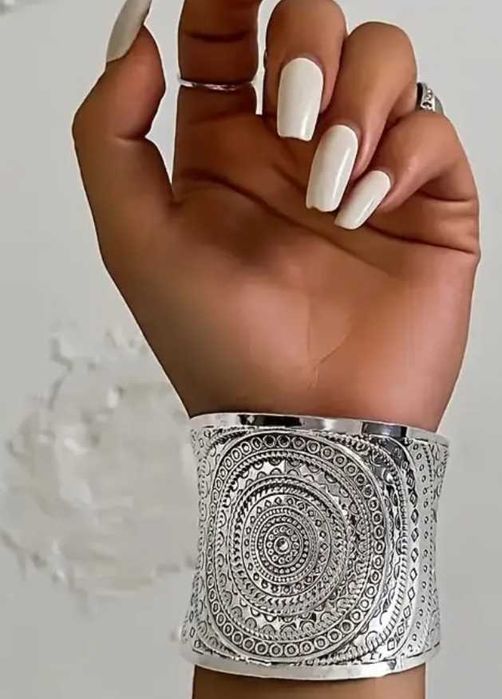 Широка дамска гривна метал антично сребро