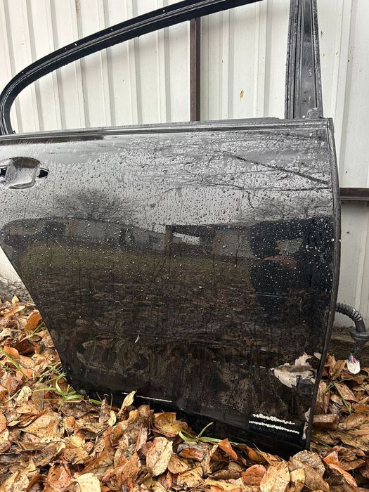 Оригинальные двери от Лексус  GS-350