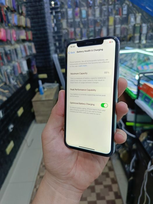Iphone X  88%/64