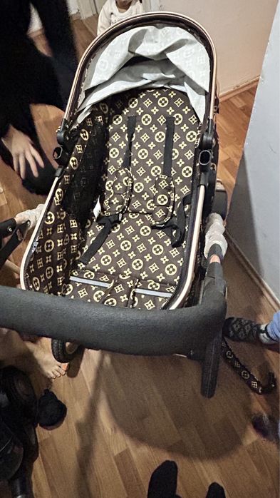 Продам коляску в отличном состоянии