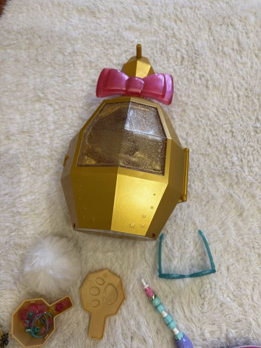 Игрушки , детская косметичка .