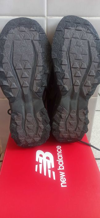 New balance размер 8  1/2