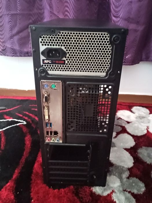 Schimb PC slab pe un laptop