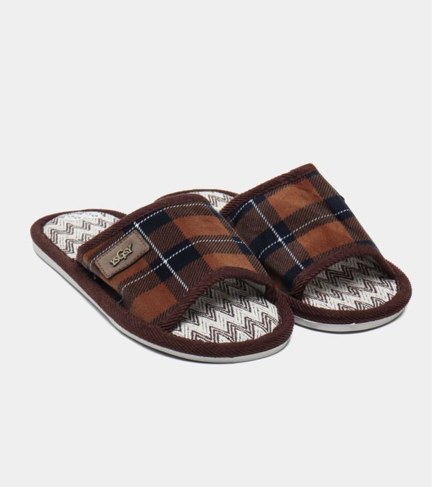 Домашние мужские тапочки