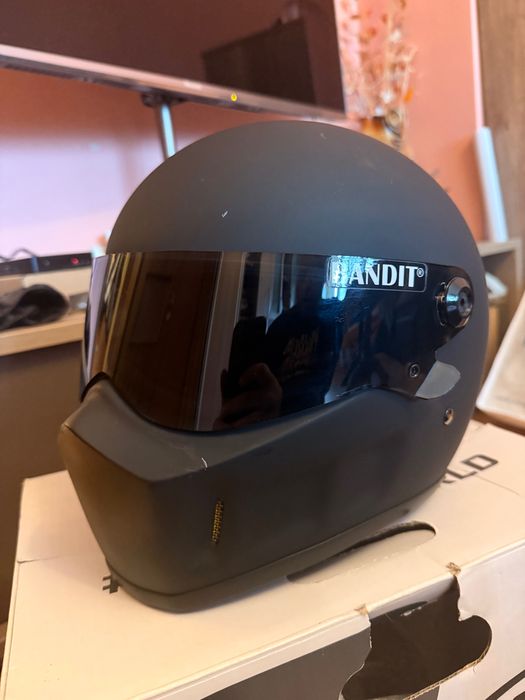 Мото каска Bandit Размер: L (използвана)
