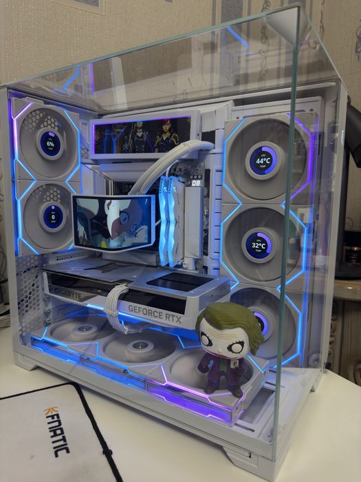 Самый красивый пк в Lian Li 7 7800x3d / rtx 5070TI / 64GB ОЗУ